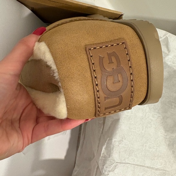Brand New UGG Pumped Slide – Chestnut (Size 8) with original box - Picture 8 of 13
